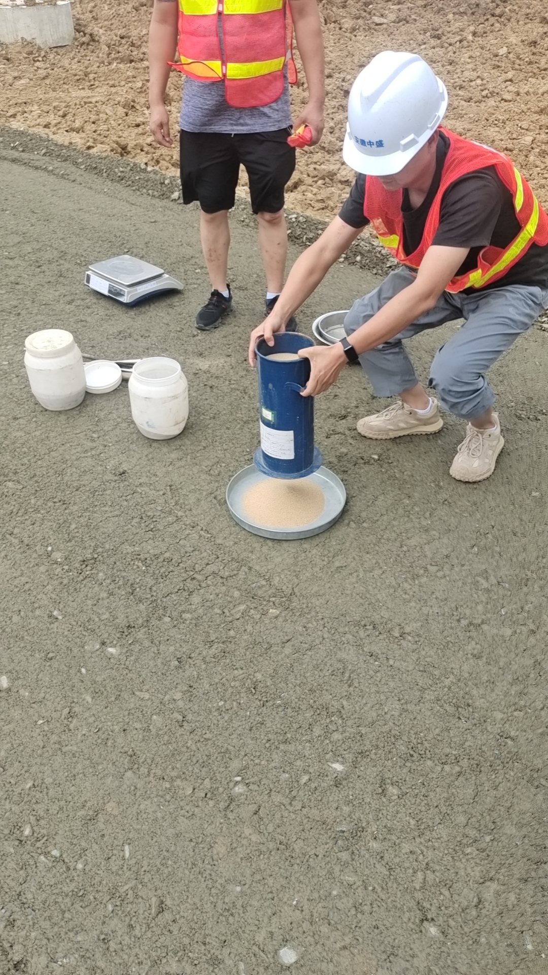 石门湖级配碎石压实度检测