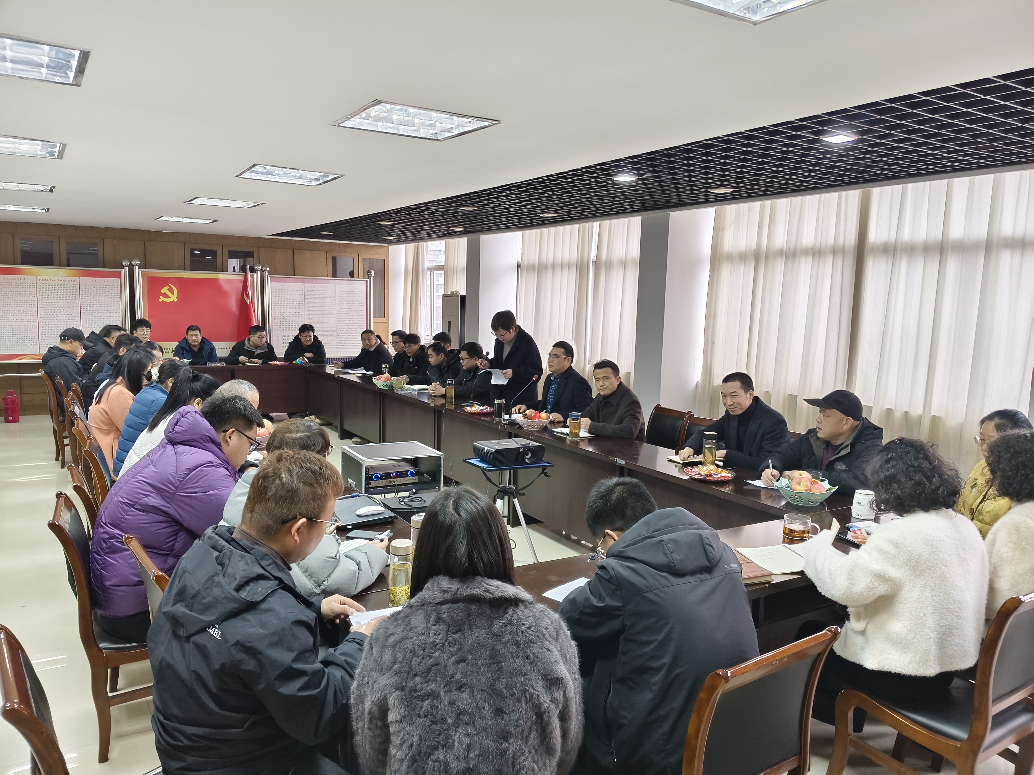 龙马精神迎新岁,奋蹄扬鞭启新程!